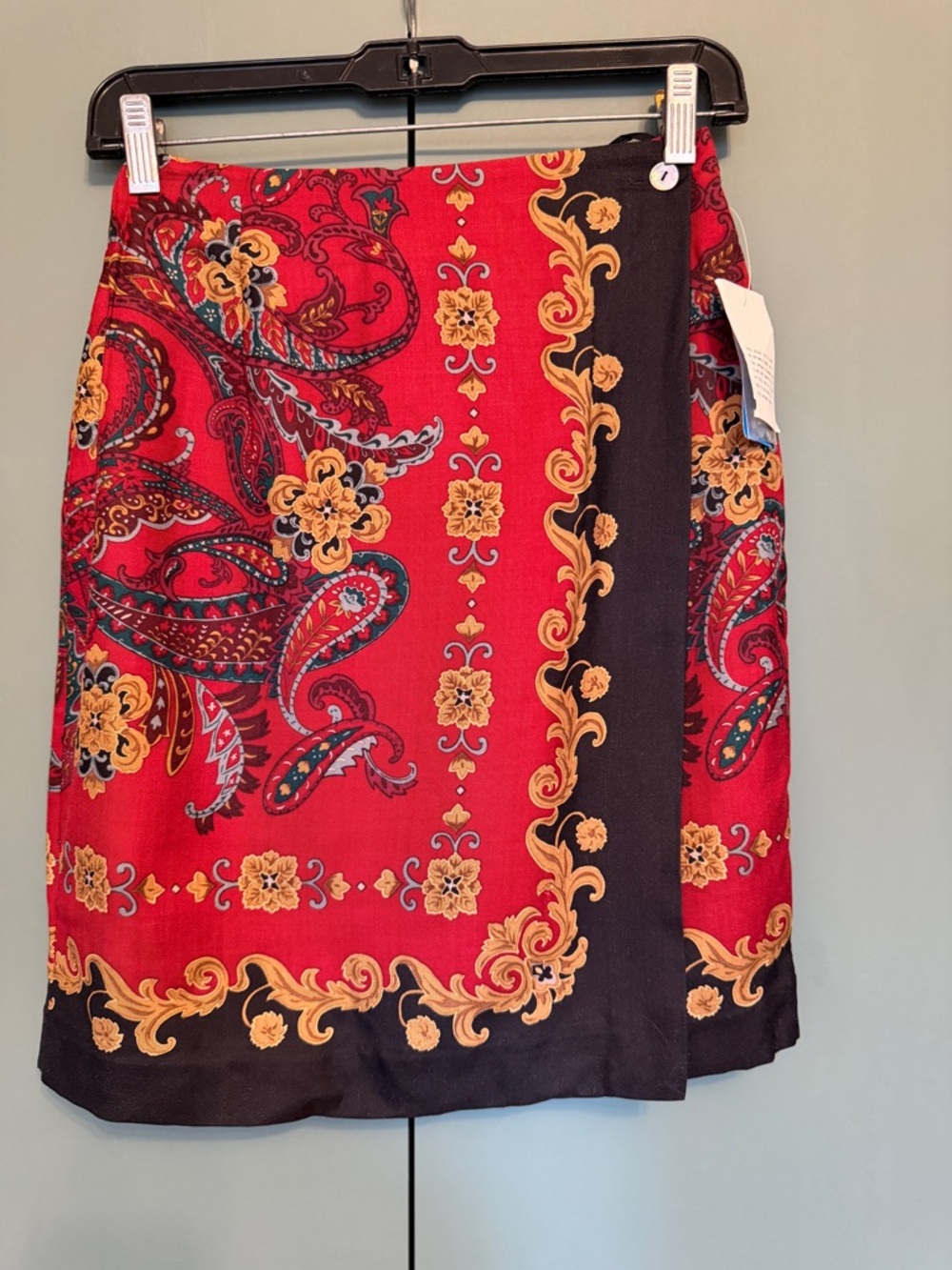 Nwt Vtg Studio G. Red multi 100% silk wrap skirt size 4